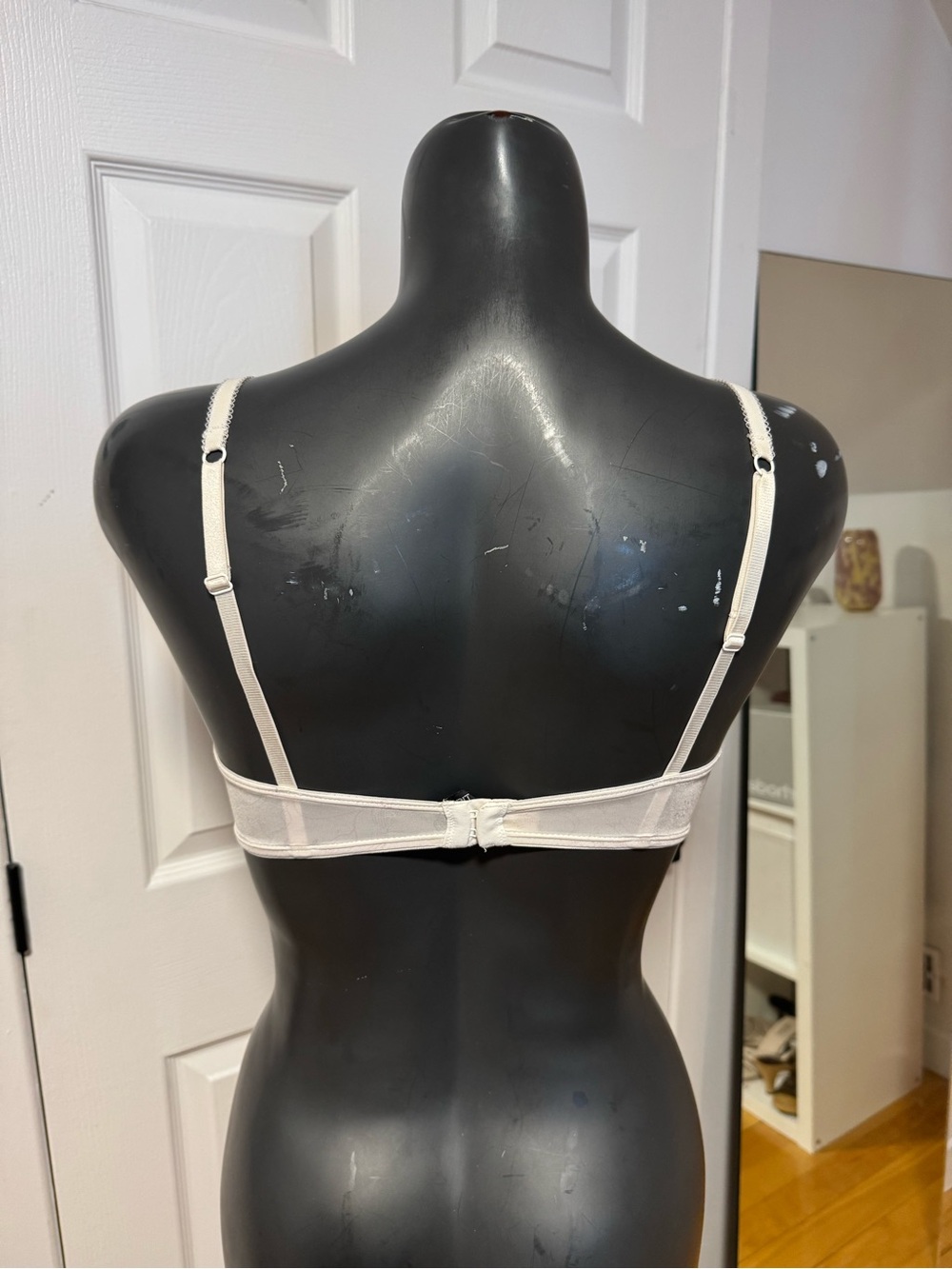 bra - Picture 4 of 4